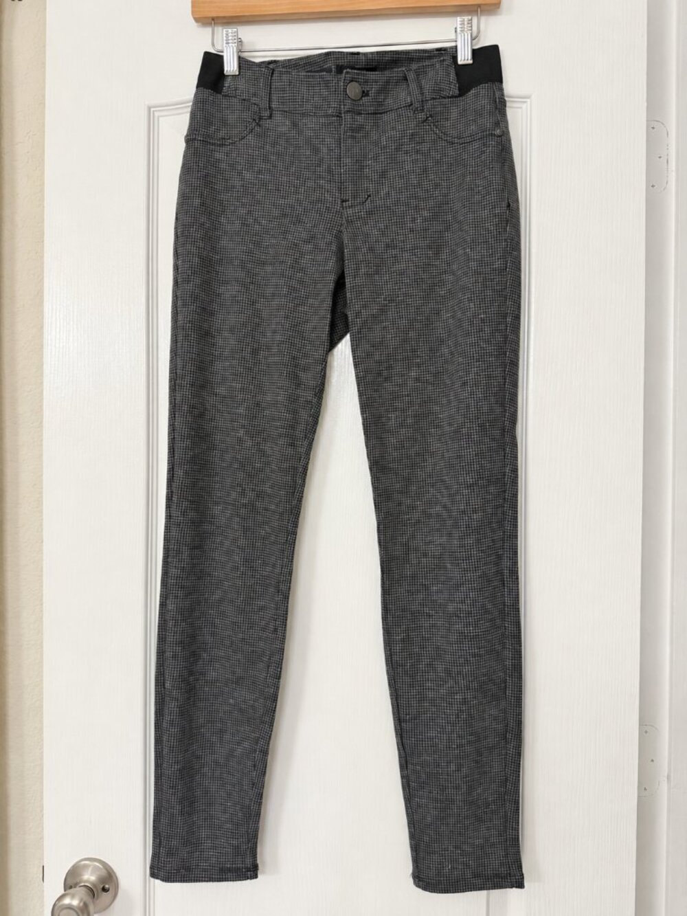 Simply Vera Vera Wang • Gray Black Houndstooth Skinny Pants Small